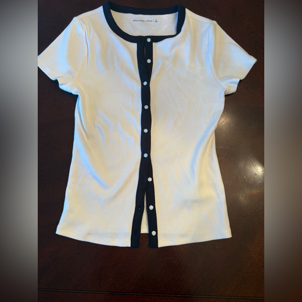 Abercrombie & Fitch Black and White Ribbed Top